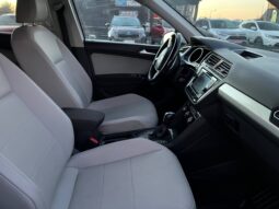 Volkswagen Tiguan S 2018 | FWD (207829-VIN) full