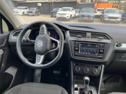 Volkswagen Tiguan S 2022 | FWD Gray (052598-VIN) full