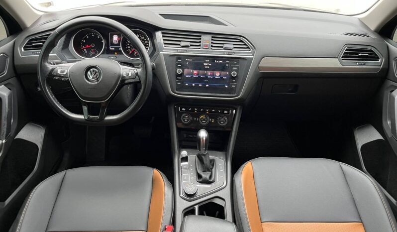 
Volkswagen Tiguan SE 2018 | 4Motion (208267-VIN) full									