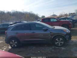 Kia Niro 2017 | 1.6 Hybrid FWD LX (049671-VIN)