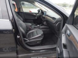 Ford Escape 2021 | 2.0 AT AWD Titanium (B07300-VIN)