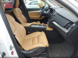 Volvo XC-90 T8 2016 | 2.0 Plug-in Hybrid AT AWD Momentum (090157-VIN)